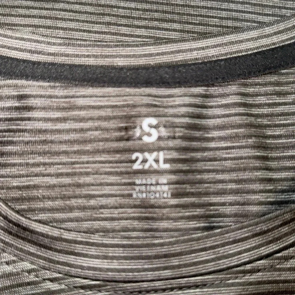 DSG Short Sleeve Tee Shirt - Picture 5 of 5